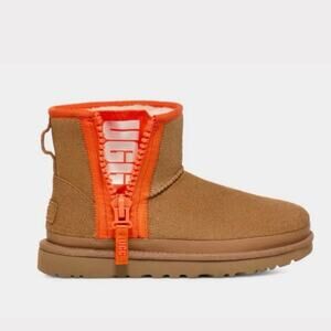 Ugg classic mini zipper tape logo chestnut/ orange big kids size 1